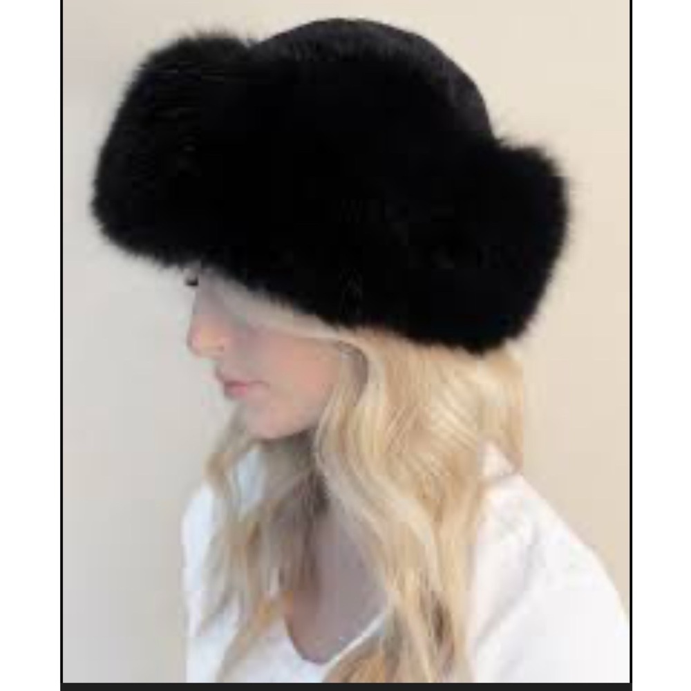 Black Faux Fur Winter Hat – Soft & Warm Russian Style